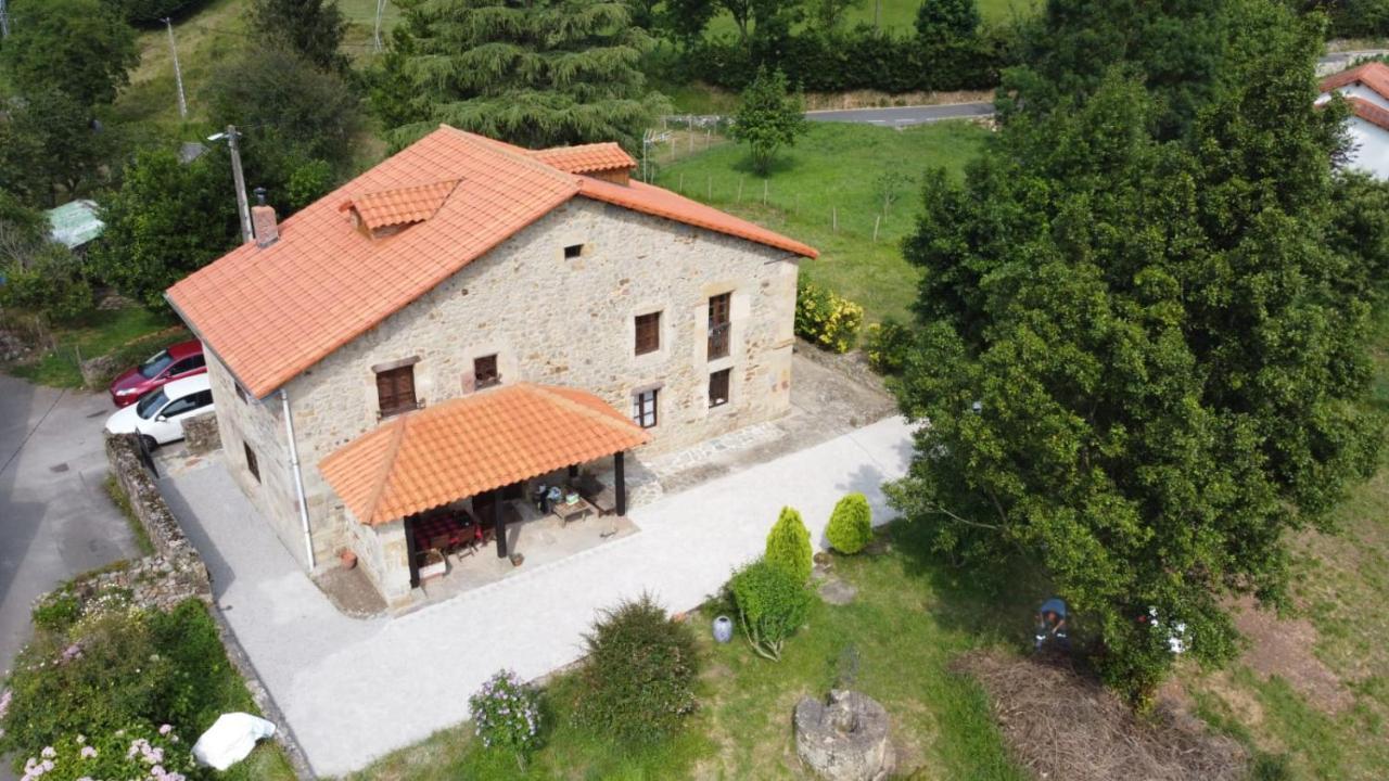 Espectacular Casa Rural En Castaneda Socobio Exterior photo